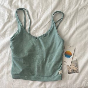 NWT Vuori Halo Performance Crop
